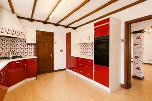 Kitchen- click for photo gallery